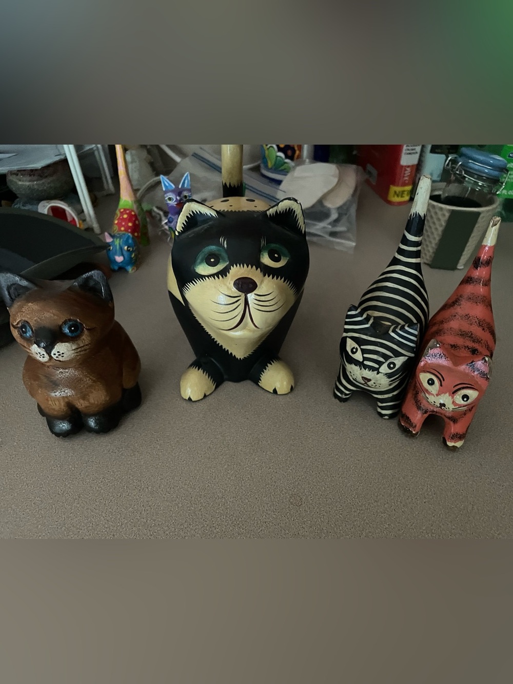 WOODEN CATS